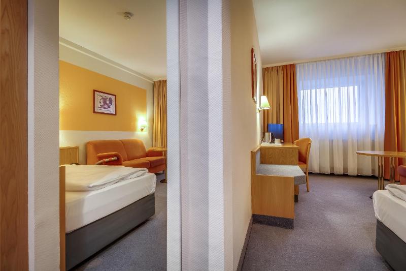 Economy Single Room image 3