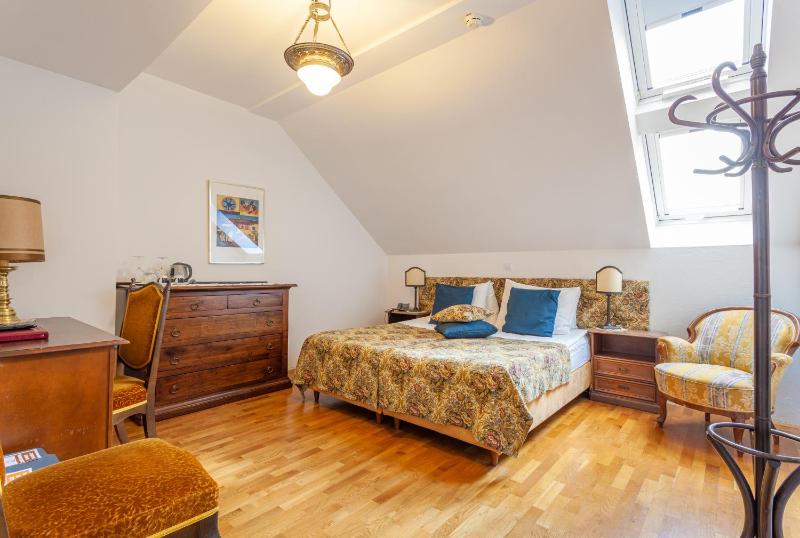 Standard Double Room image 1