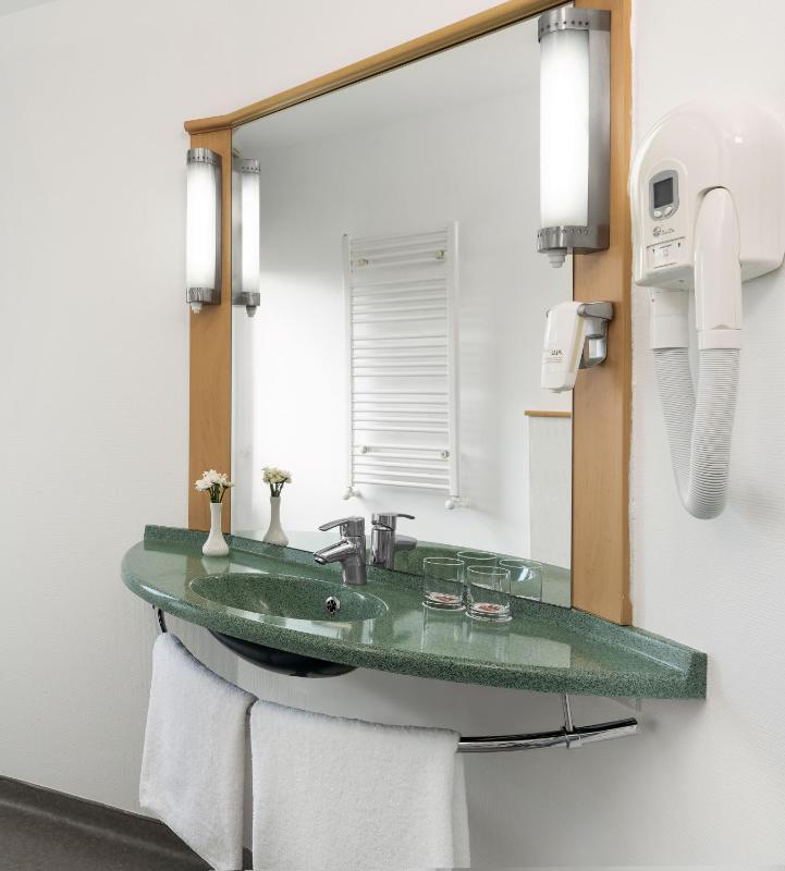 Classic Double Suite - Disability Access image 3