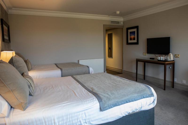 Double Double Room image 3
