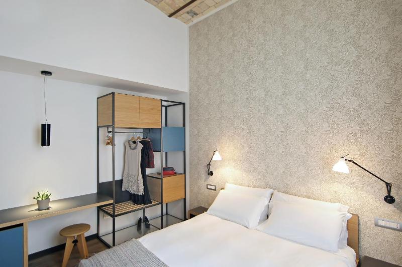 Annex Building Triple Room