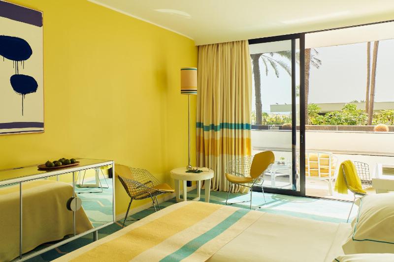Twin Room image 1