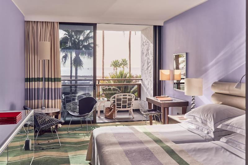 Deluxe Room with Sea or Pool View image 1