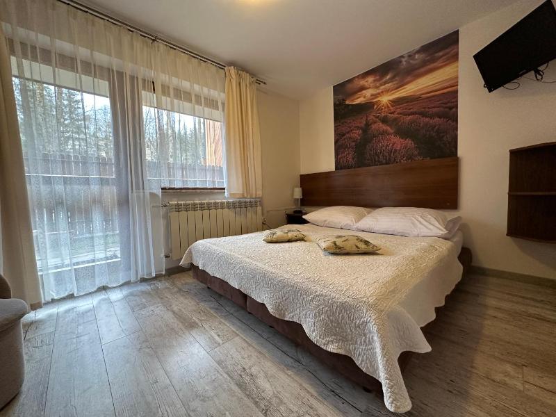 Double or Twin Room image 4