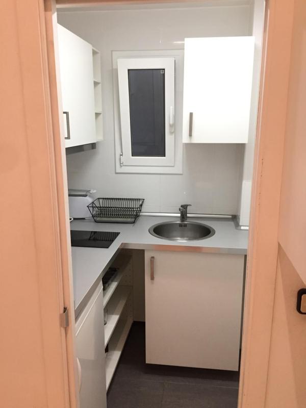 NEW! Cute apartment near metro - image 6