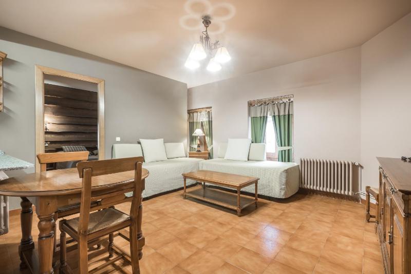 Apartment (2 Adults + 2 Children) image 3