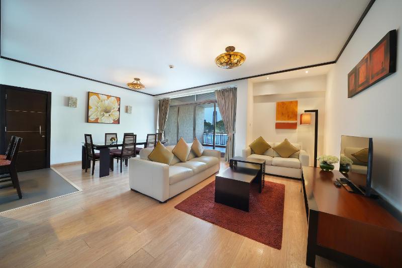 Two Bedroom Suite - King and Twin Beds image 1
