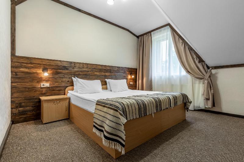 Standard Double or Twin Room image 4