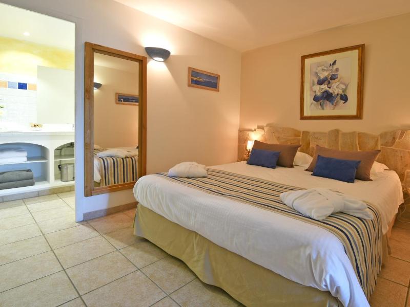 Apartment with Sea View image 1