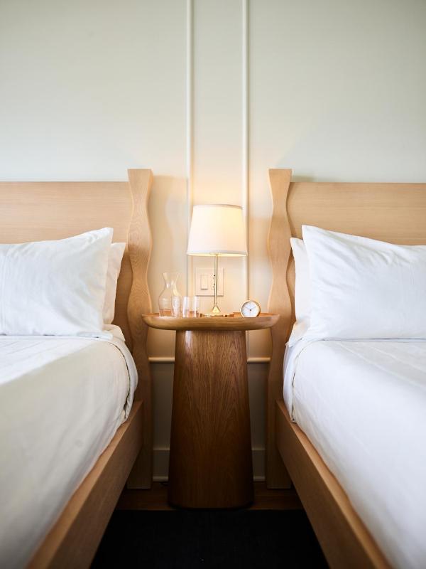 Double Room with Balcony image 3