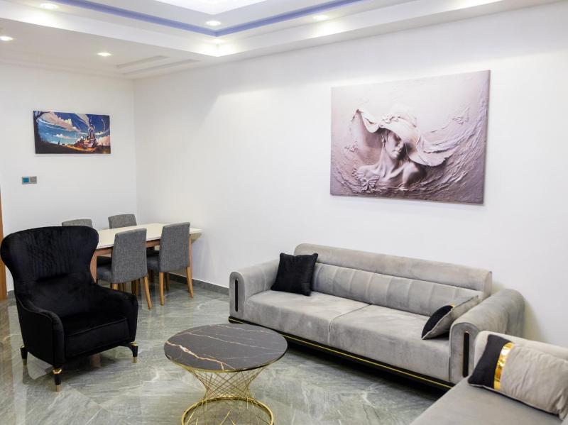 RESIDENCE KARMA - image 2