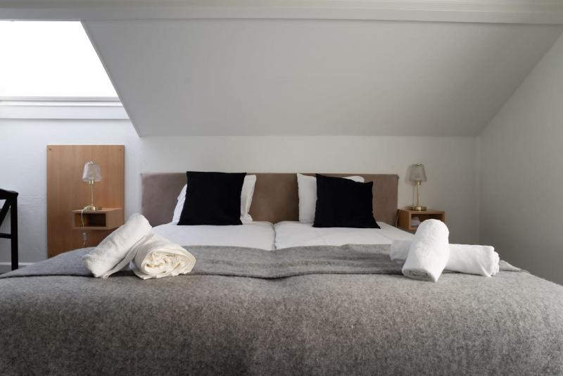 Twin Room image 1