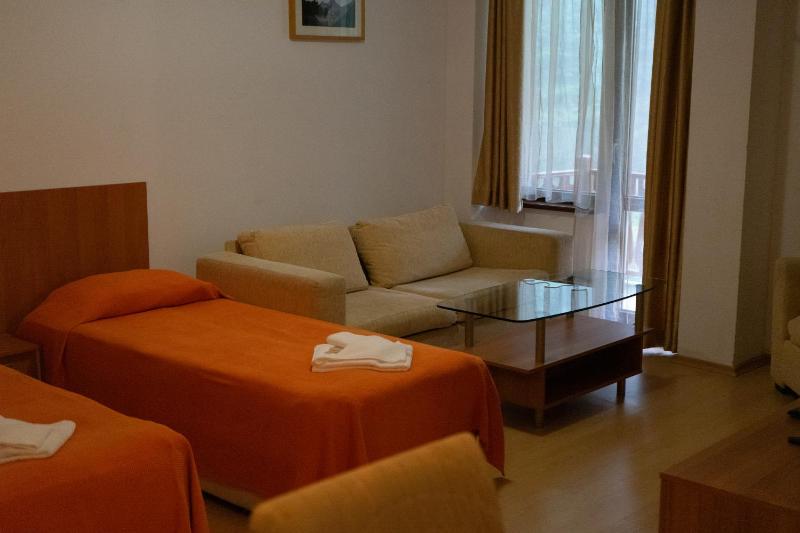 Apartment image 2