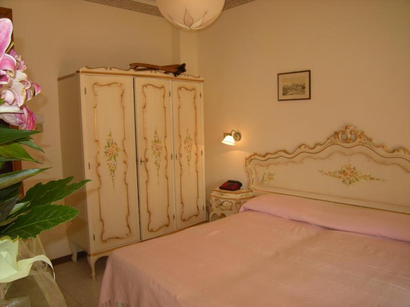 Double or Twin Room with Sea View image 3