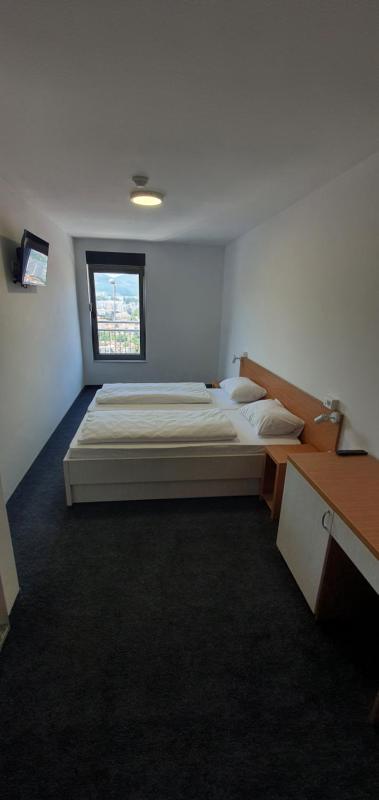 Double Room image 1