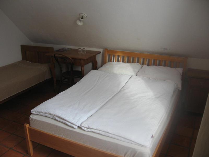Double Room image 2