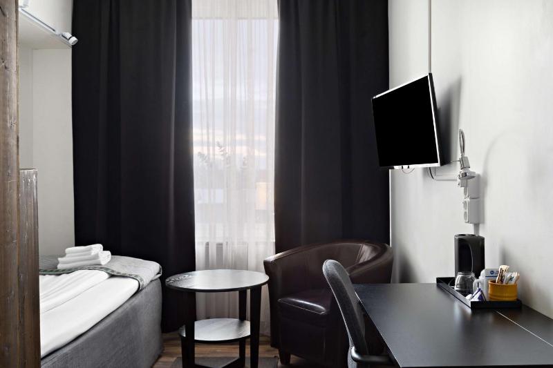 Single Room image 3