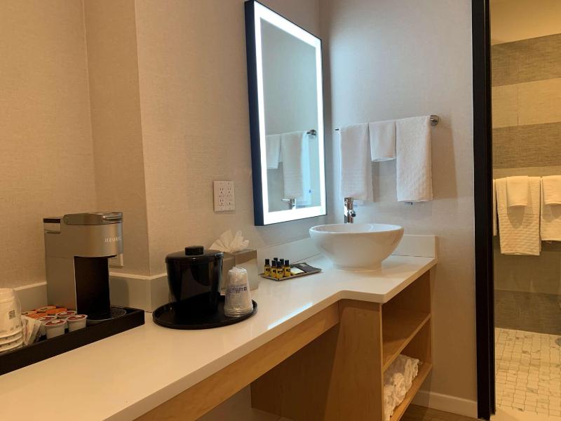 Best Western Plus Soho Hotel - image 3