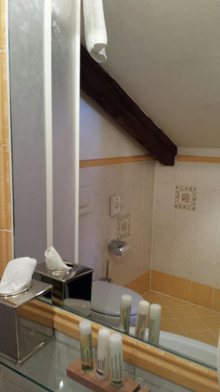 Superior Double or Twin Room image 4