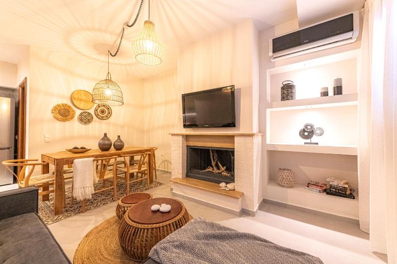 2B Luxurious Villa Io With Private Pool And Stunningt Sea Views - image 20