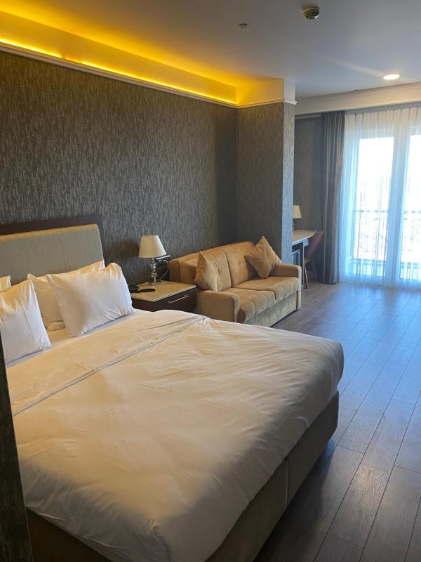 Family Room with Sea View image 1