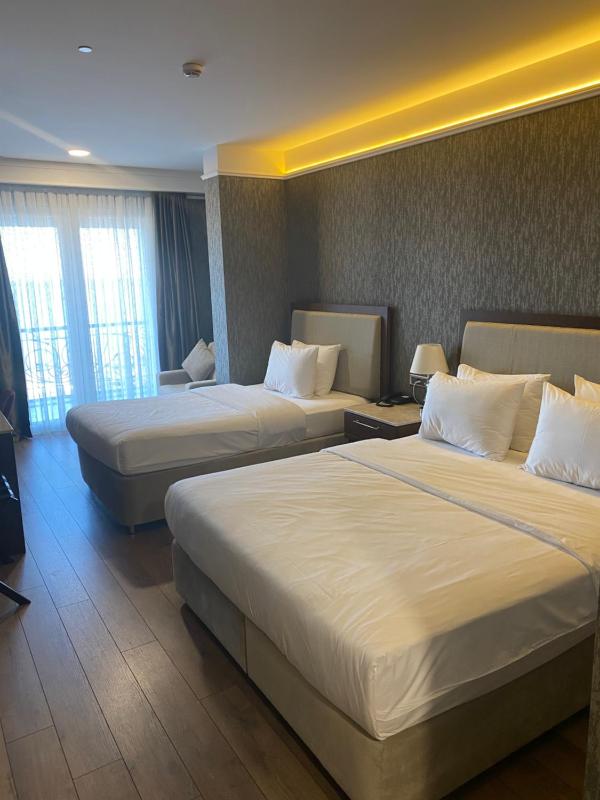 Family Room with Sea View image 4