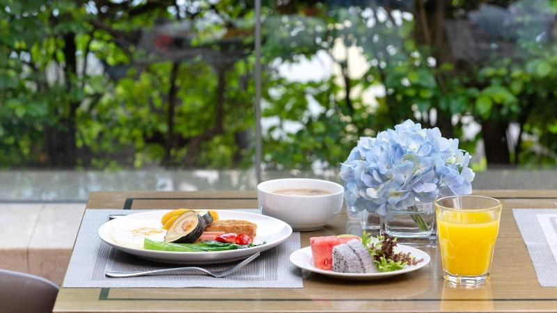 Binbei Yiho Hotel - image 24