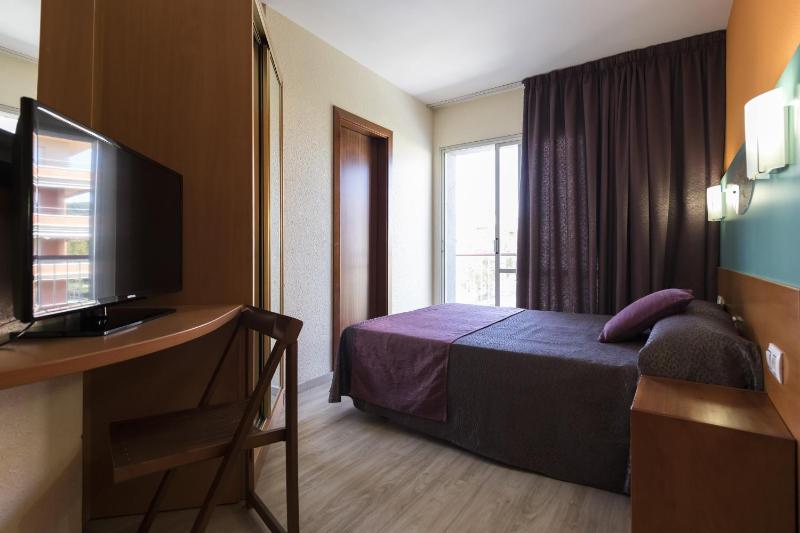 Single Room image 3