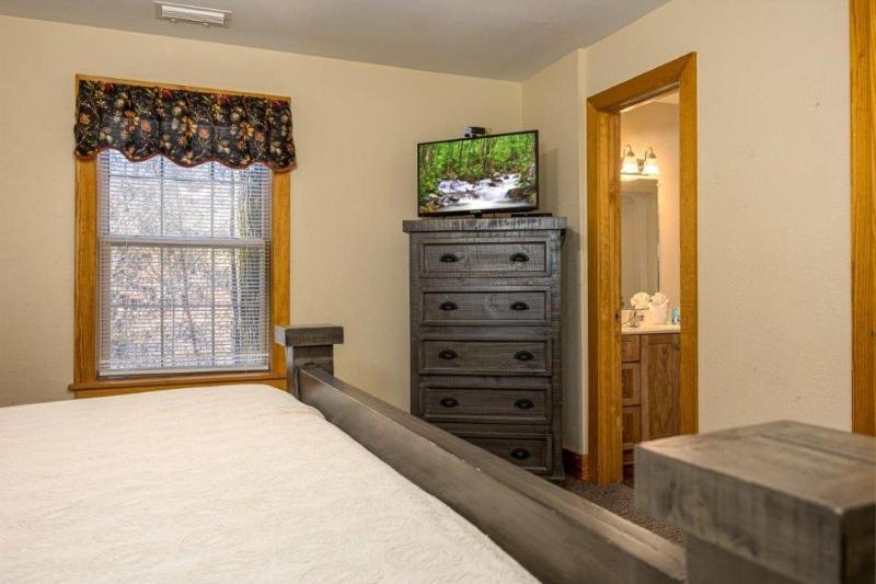 Close to everything - this condo is a great home base for your mountain getaway - image 25