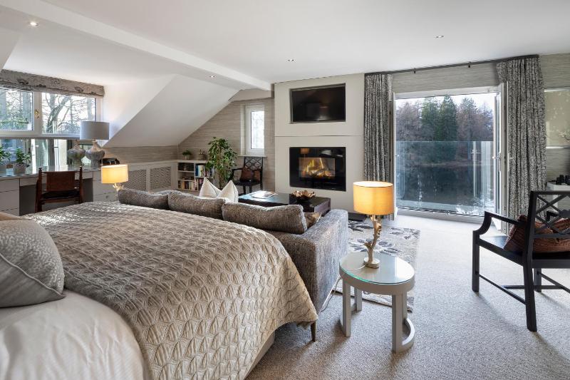 Superior Suite image 2