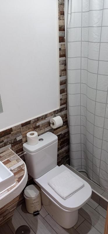 Standard Double Room image 3