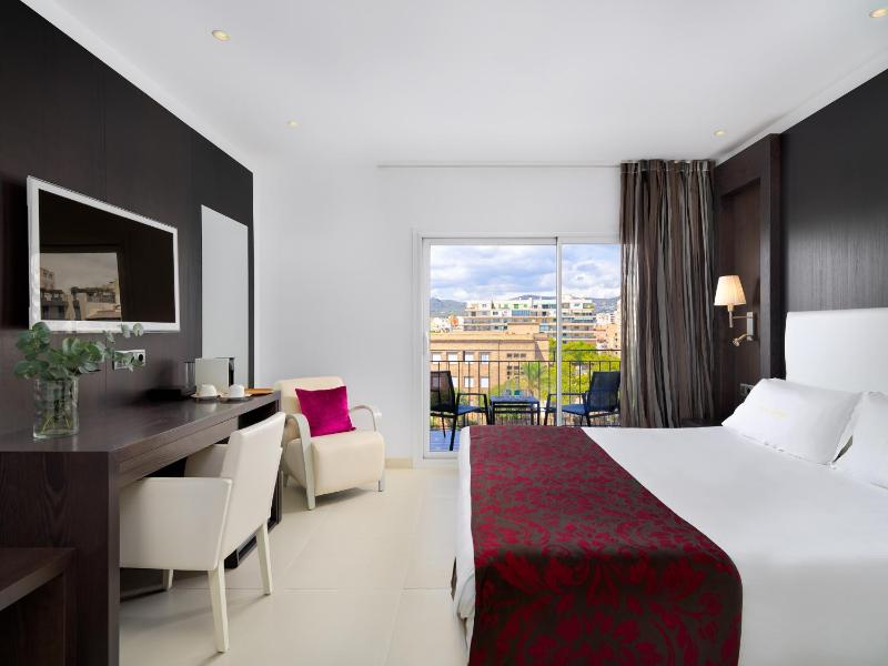 Deluxe Double Room with Premium View image 1