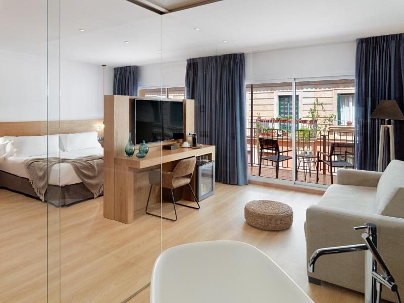 Premium Suite  image 1