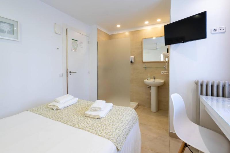 Double or Twin Room with Balcony image 1