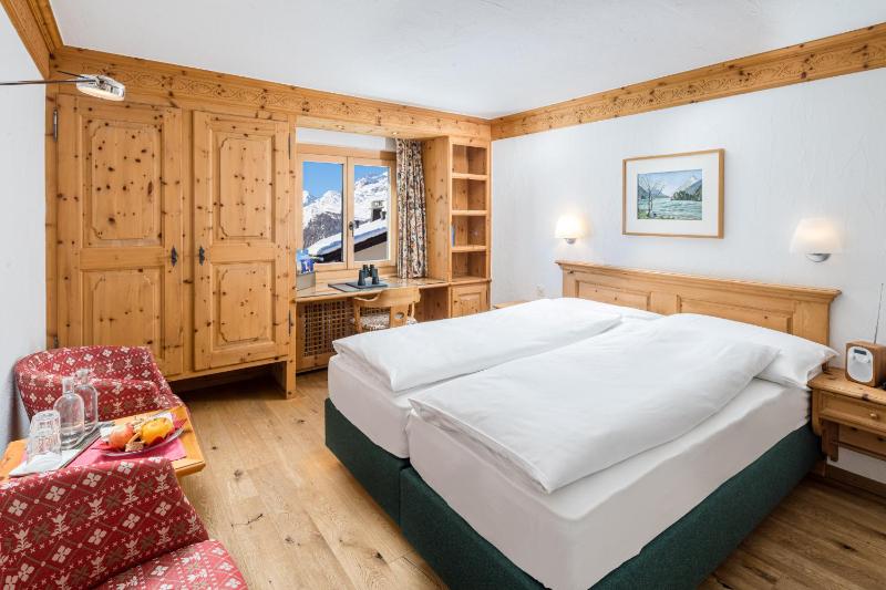 Superior Double Room image 4