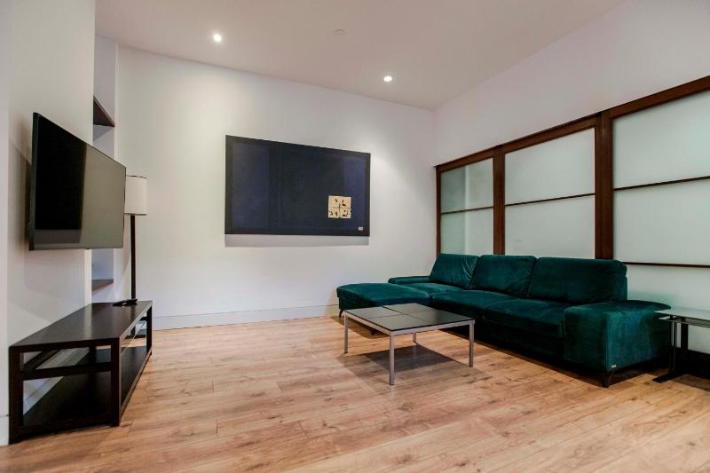 Family Room image 2