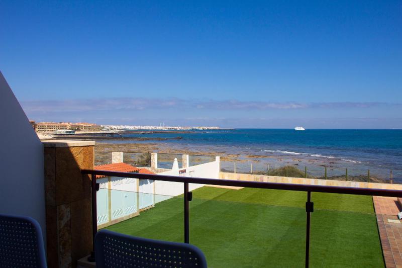 Apartment with Sea View image 4