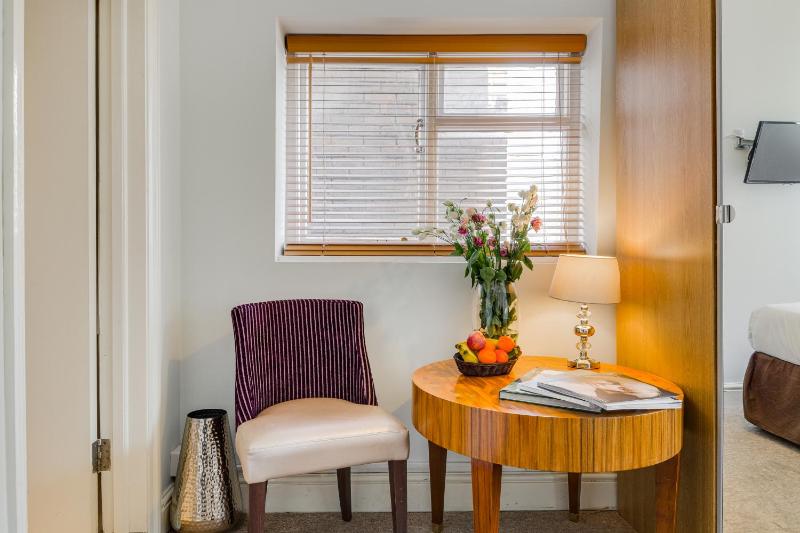 Standard Double Room image 2