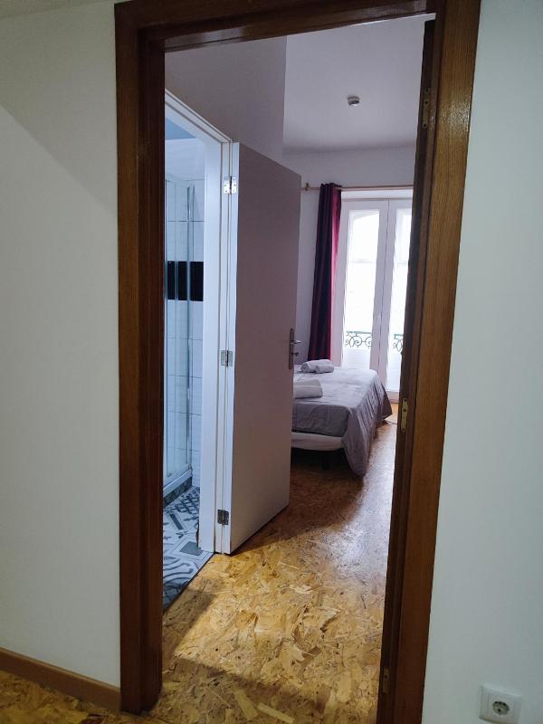 Guest House Rooms in Bairro Alto - image 11