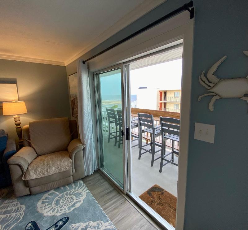 Marylander Condominiums 90 steps from the beach - image 32