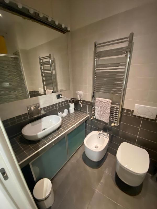 One-Bedroom Apartment with Balcony image 3