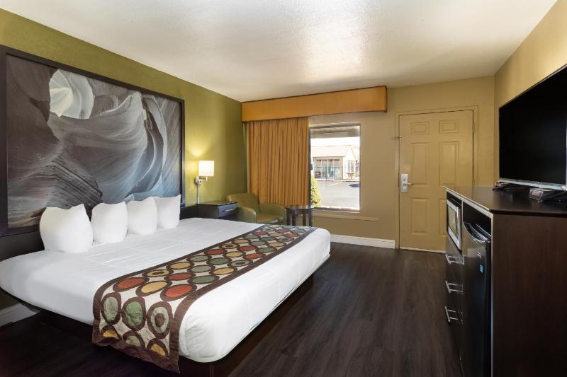 King Room - Mobility Access/Non-Smoking image 1