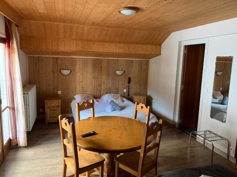 Family Room with Mountain View image 1