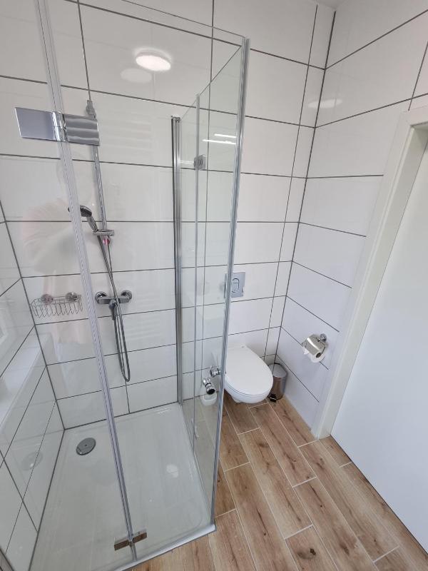 Double or Twin Room with Private Bathroom image 4