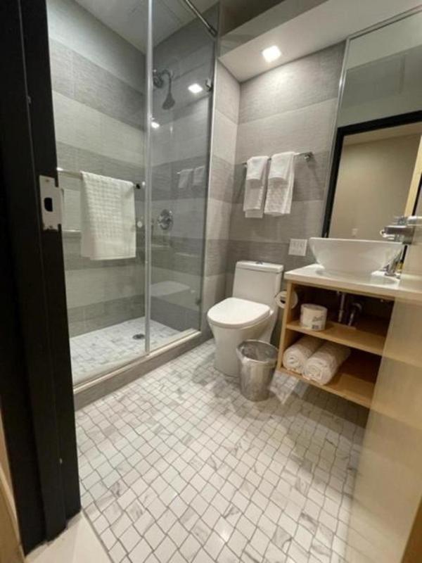 Best Western Plus Soho Hotel - image 8