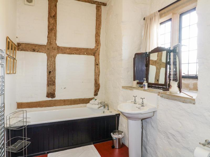 Gatehouse Croft - image 12
