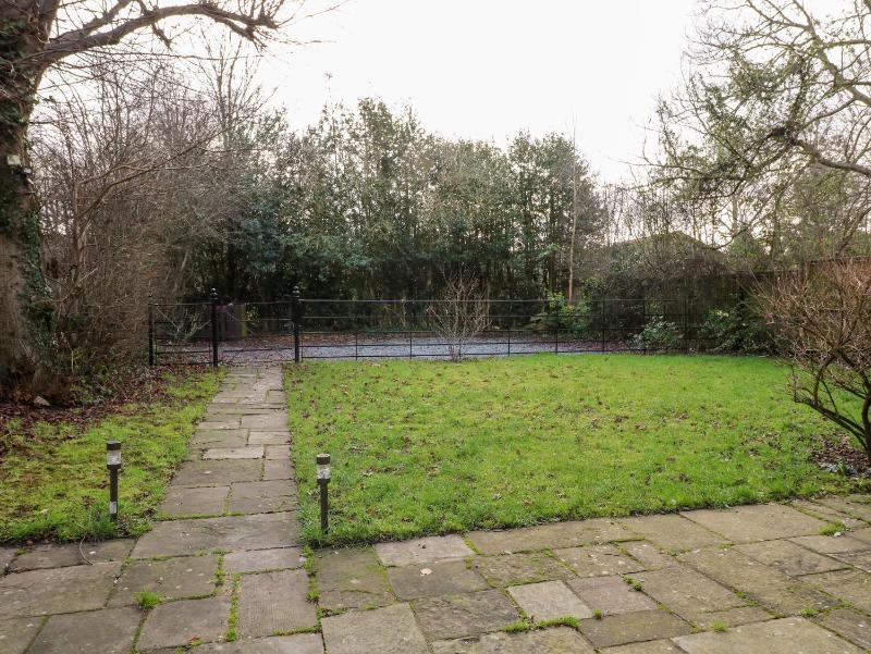 Gatehouse Croft - image 16
