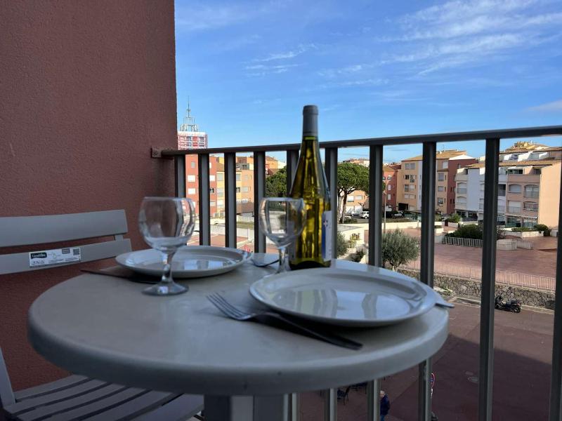 Studio Centre avec Piscine, Balcon et Proximité Plage, 2 Personnes - FR-1-702-3 Images