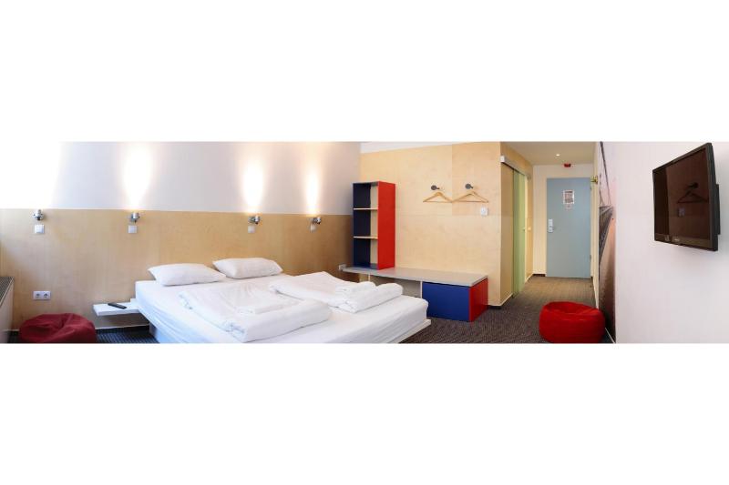 Double Room with Private Bathroom image 4