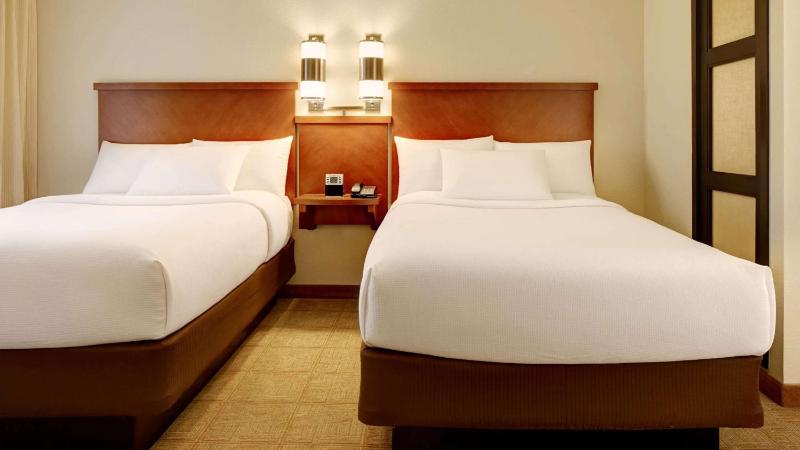 Double Room with Two Double Beds image 3